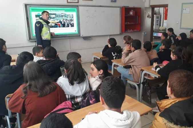 Yozgat’ta öğrencilere trafik eğitimi verildi