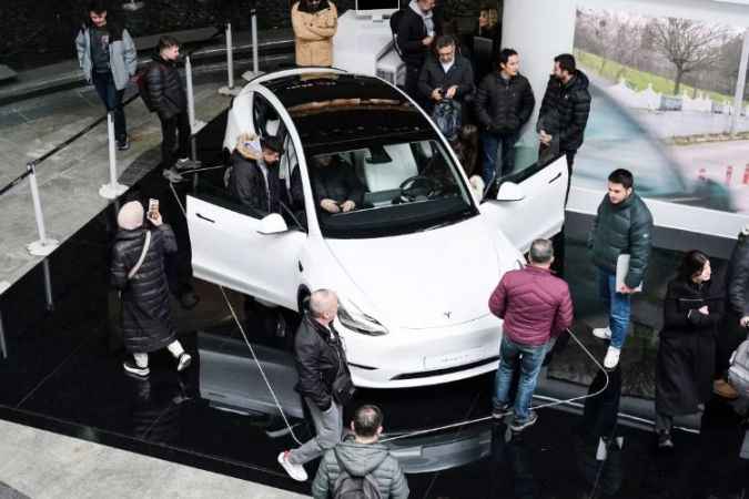 Tesla Araçlara Yoğun İlgi