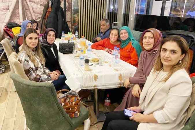 Erdoğan Akdağ Ortaokulu Depremden Etkilenen Veliler ve Öğrenciler İle İftar Yemeğinde Buluştu