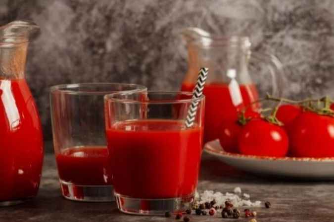 Domates suyu deyip geçmeyin! Bir çok derde şifa kaynağı!