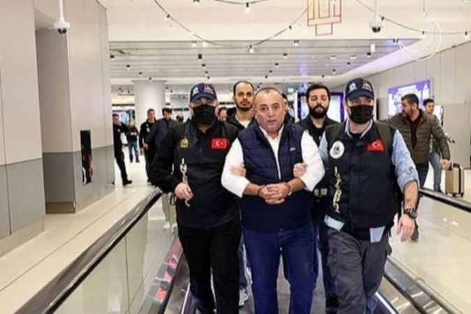 Tosuncuk'un kara kutusu getirildi! Uruguay Osman Naim Kaya'yı iade etti