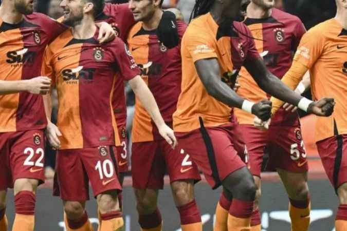 Galatasaray'a gelecek yıldız futbolcu kim?
