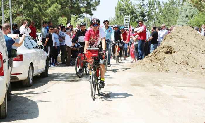 Şehit için pedal çevirecek