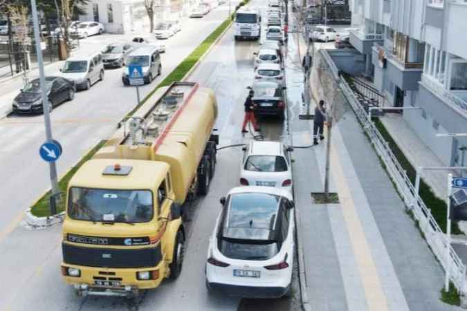 Çorum'da Belediye Kenti Bayrama Hazırlıyor