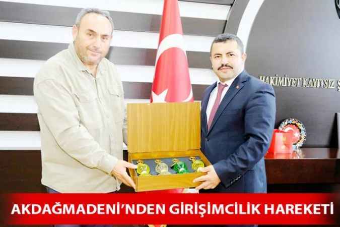 Akdağmadeni’nden Girişimci Cihan Atılan Kolonyalarını Akdağmadeni Belediye Başkanına Taktim Etti