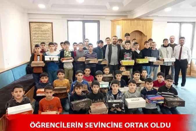 Yozgatlı Hayırsever İş İnsanı Bilal Şahin Erzincan'da öğrencileri sevindirdi