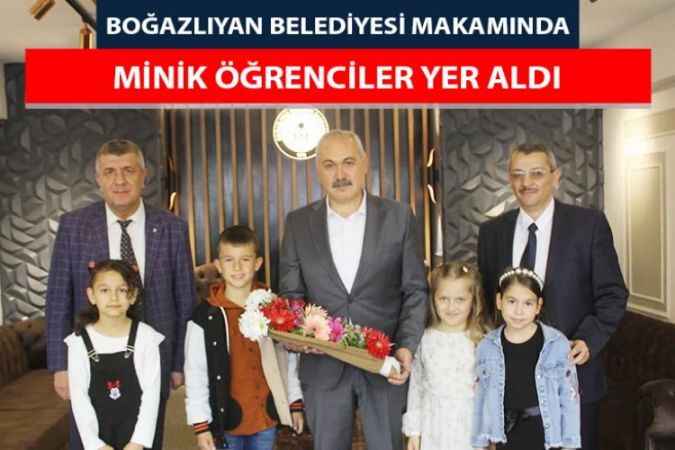 Başkan Coşar, Koltuğunu Çocuklara Devretti