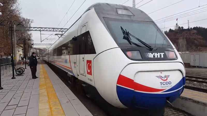 Cumhurbaşkanı Recep Tayyip Erdoğan'ın katılımı ile açılacak Ankara- Sivas YHT'de son dönemeç. Sorgun'da heyecanlı bekleyiş..