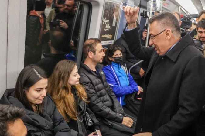 Cumhurbaşkanı Yardımcısı Oktay'dan Ankara'da misafirhanelerde kalan depremzedelere ziyaret