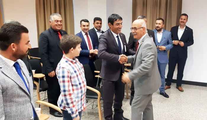 Keven'e sevgi seli
