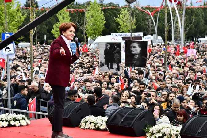 İYİ Parti Genel Başkanı Meral Akşener Kocaeli'de vatandaşlara seslendi