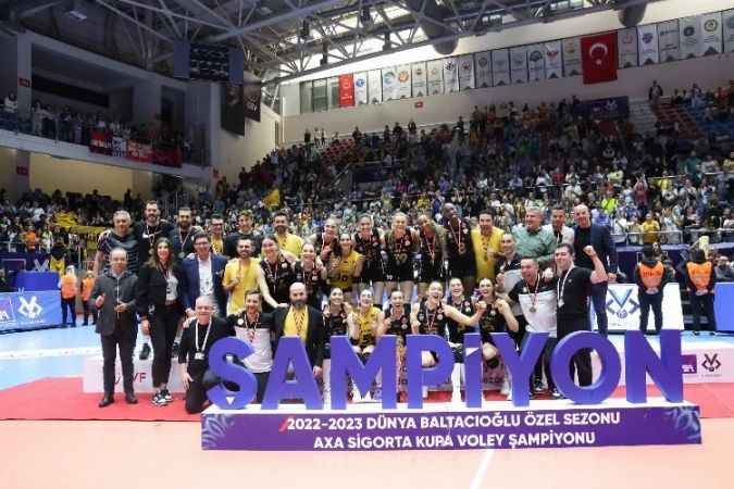 Üst üste 3'üncü kez şampiyon oldu!
