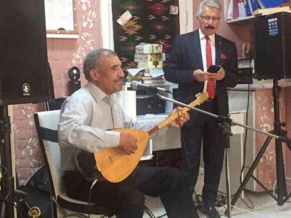 Şairlere 'Vefa Gecesi'