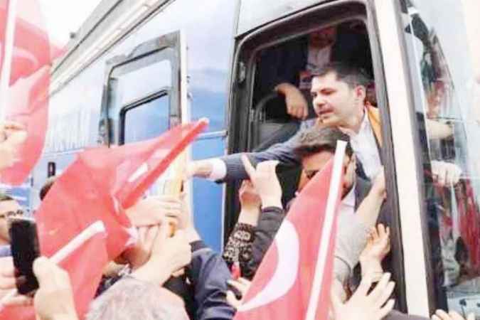 Bakan Kurum: "Milletimizin, İşçi Kardeşlerimizin Huzurunu Bozanların Önünü Biz Kestik''
