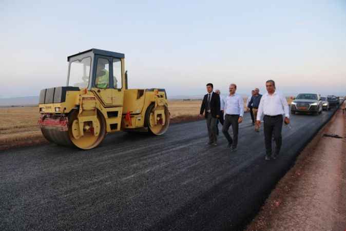 Köy grup yollarında sıcak asfalt miktarı çoğalıyor