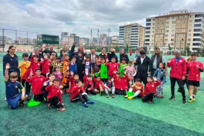 Etimesgut Belediyesi Futbol Akademisi Kurdu