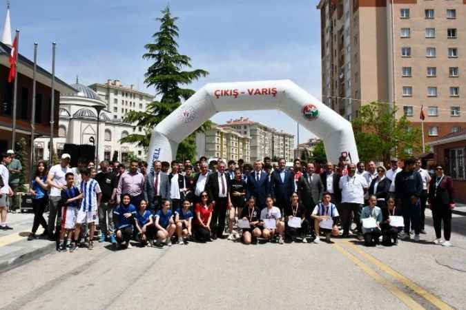 Mamaklı Gençlerin “Gençlik Koşusu”