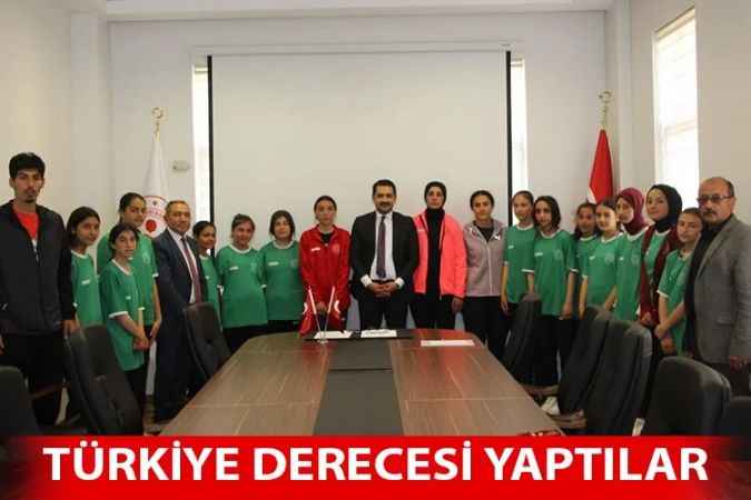 Kadışehri Kaymakamı Polat, Türkiye derecesi yapan öğrencileri tebrik etti