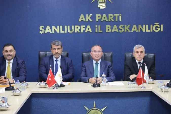 Adalet Bakanı Bekir  Bozdağ'dan muhalefete, depremzedelere hakaret eleştirisi