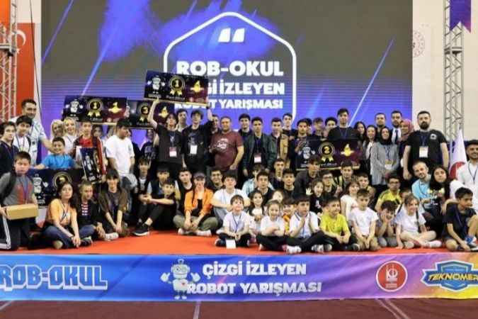 Keçiören’deki robot yarışmasında 100 bin TL’lik ödül sahiplerini buldu