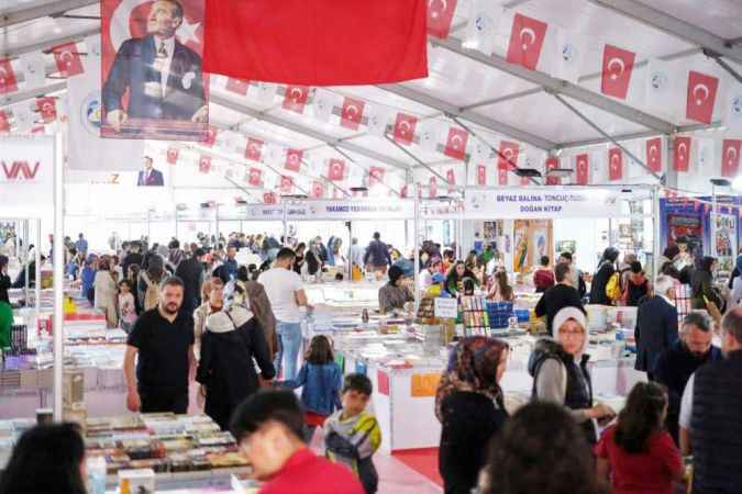 Yozgat’ın Sorgun İlçesinde Kitap Fuarı, Kapılarını Ziyaretçilere Açtı
