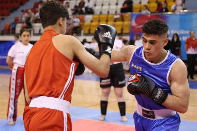 19 Mayıs Keçiören’de müzikli sportif gösterilerle kutlandı