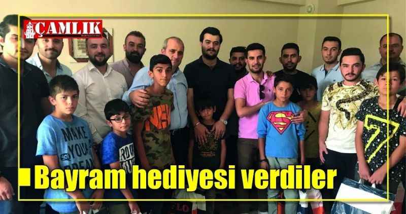 Bayram hediyesi verdiler