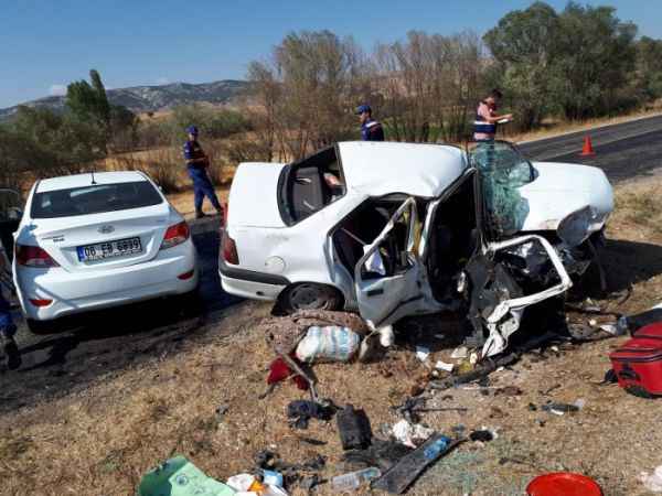 Trafik kazası: 1 ölü, 7 yaralı