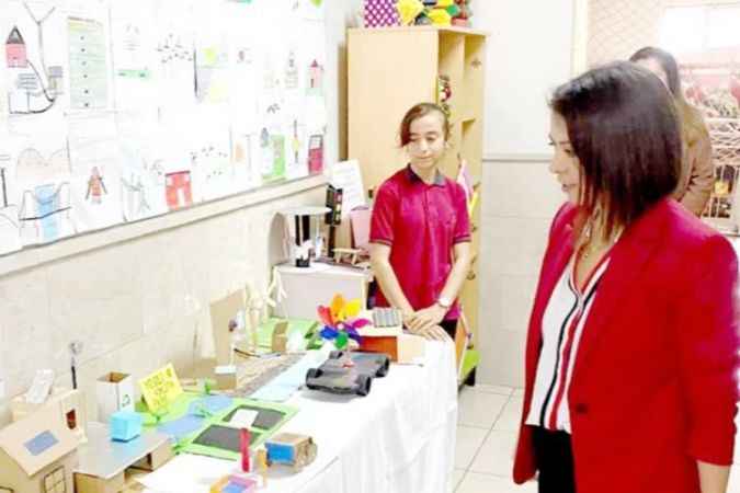 Sivas Başöğretmen Atatürk Ortaokulu Öğrencilerinden Sıfır Atık Sergisi
