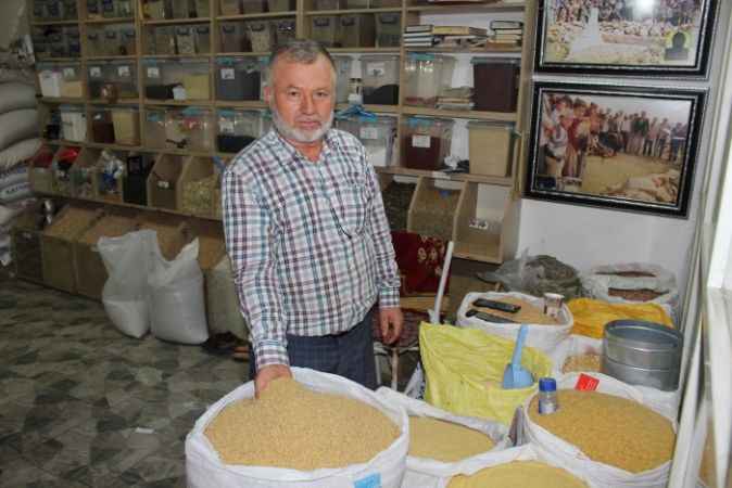 Orta direğin sofrasını döviz vurdu
