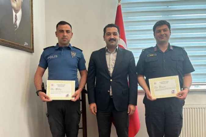 Kadışehri Kaymakamı Polat'tan Başarı Belgesi