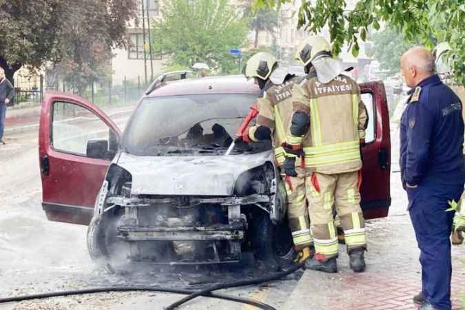 Ankara’da Korkutan Yangın: Kontağı Çevirdi, Araba Alev Aldı