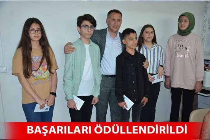 Sarıkaya'da LGS Deneme sınavında başarılı olan öğrenciler ödüllendirildi