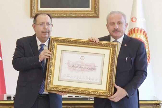 Cumhurbaşkanı Erdoğan'ın Mazbatası TBMM Başkanı Şentop'a Teslim Edildi