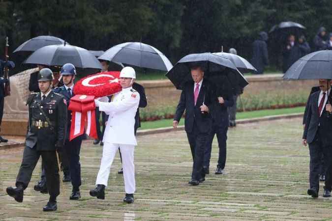 Cumhurbaşkanı Erdoğan, yemin töreni sonrasında Anıtkabir'i ziyaret etti