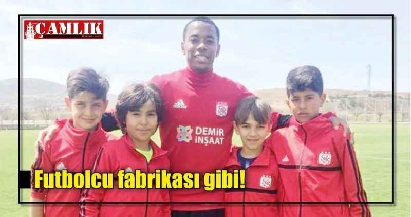 Futbolcu fabrikası gibi!