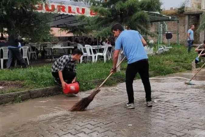Çorum'da Ceviz büyüklüğünde dolu yağdı, tarım arazileri zarar gördü