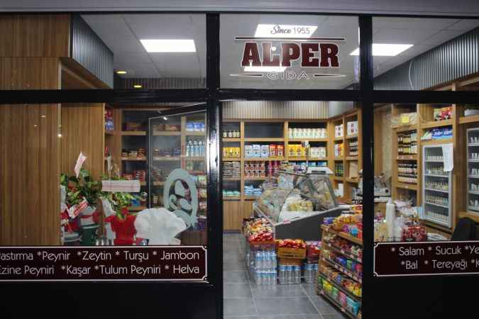 Yozgat'ta Şehit Babasının işlettiği Alper Gıda yeni dizaynı ile hizmete girdi