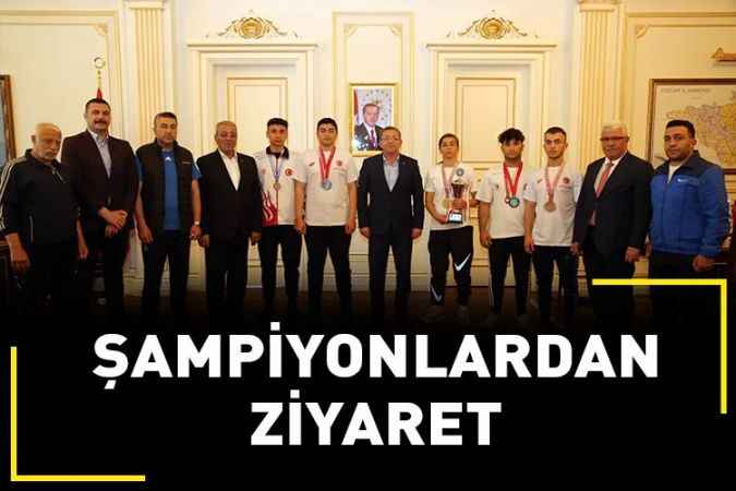 Yozgat'ı temsil eden şampiyonlardan Yozgat Valisi Ziya Polat'a ziyaret