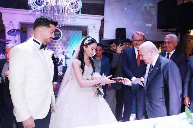 Milliyetçi Hareket Partisi Genel Başkanı Devlet Bahçeli nikah törenine katıldı