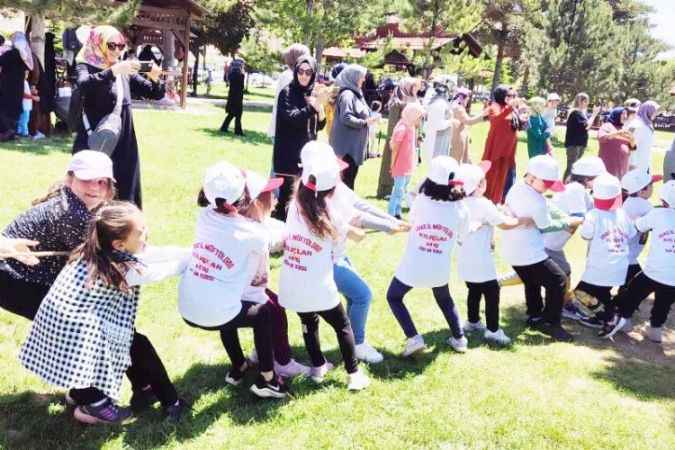 Sivas İl Müftülüğüne Bağlı Kılıçlar 4-6 Yaş Grubu Kur’an Kurslarında Minikler Gönüllerince Eğlendi