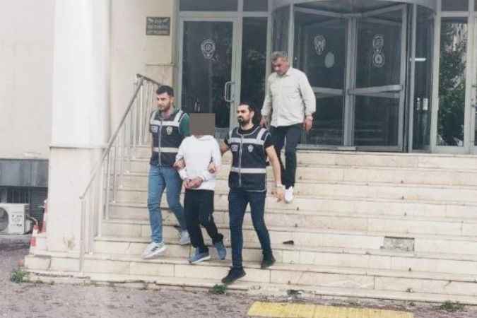 Kayseri İl Emniyet Müdürlüğü Tarafından 5 Ayrı Suçtan Aranan Ve 31 Yıl Hapis Cezası Bulunan Firari Yakalandı