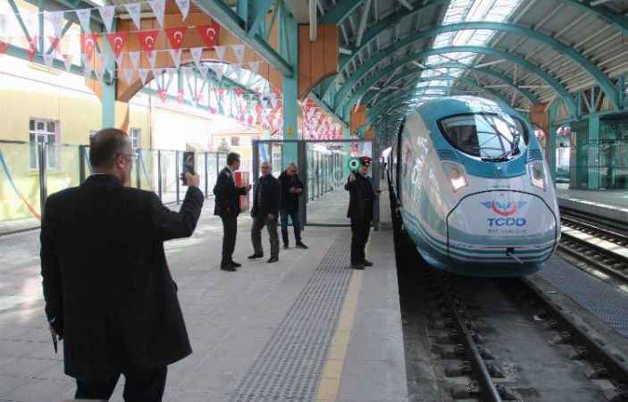 Yozgat-Sorgun Arasında Hızlı Tren Faciadan Döndü