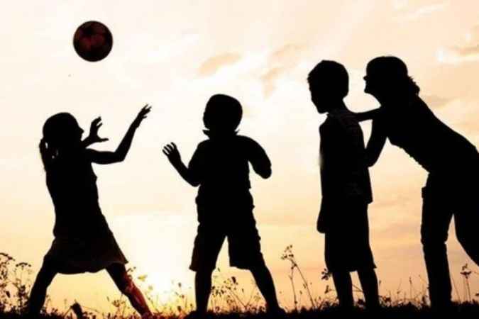 Eski çocuk oyunları ve köy seyirlik oyunları neler? Yozgat’ın eski çocuk oyunlarını sizler için derledik. İstop oyunu nedir?