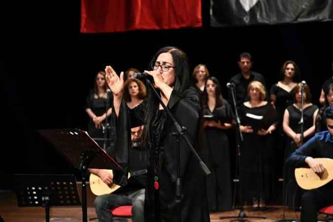 Ankara’da bulunan Samandağ Gülbahar Halk Korusu konser düzenledi