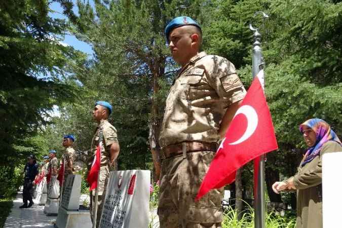 Bayram öncesi dualar aziz şehitlerimiz için..