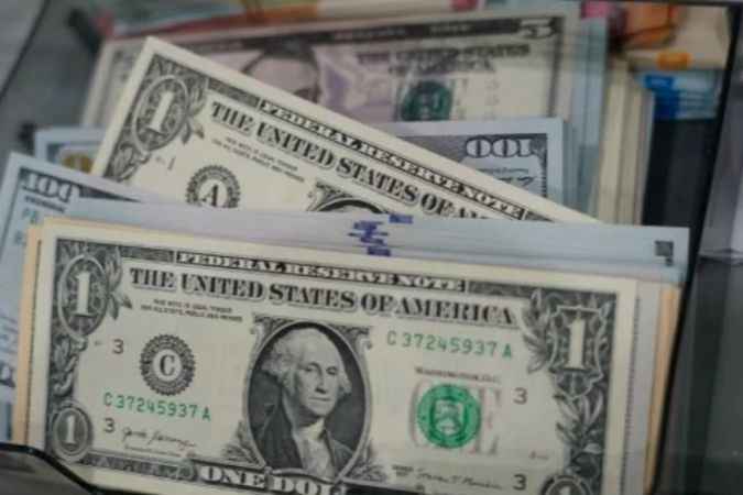 Dolar güçlenerek artışa devam ediyor