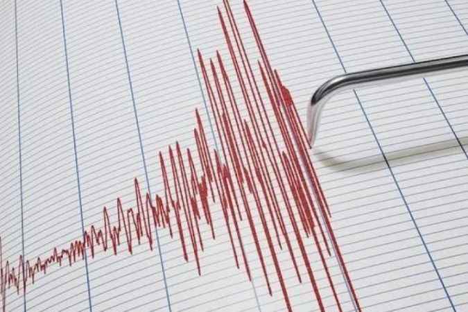 Hatay'ın Defne ilçesindeki deprem paniğe neden oldu