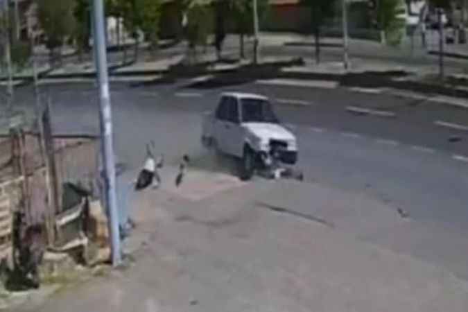 Eşiyle Birlikte Yol Kenarında Gidiyordu Talihsiz Olayda Can Verdi