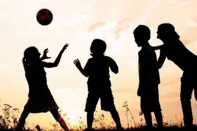 Eski çocuk oyunları ve köy seyirlik oyunları neler? Yozgat’ın eski çocuk oyunlarını sizler için derledik. Çelik çomak oyunu nedir?